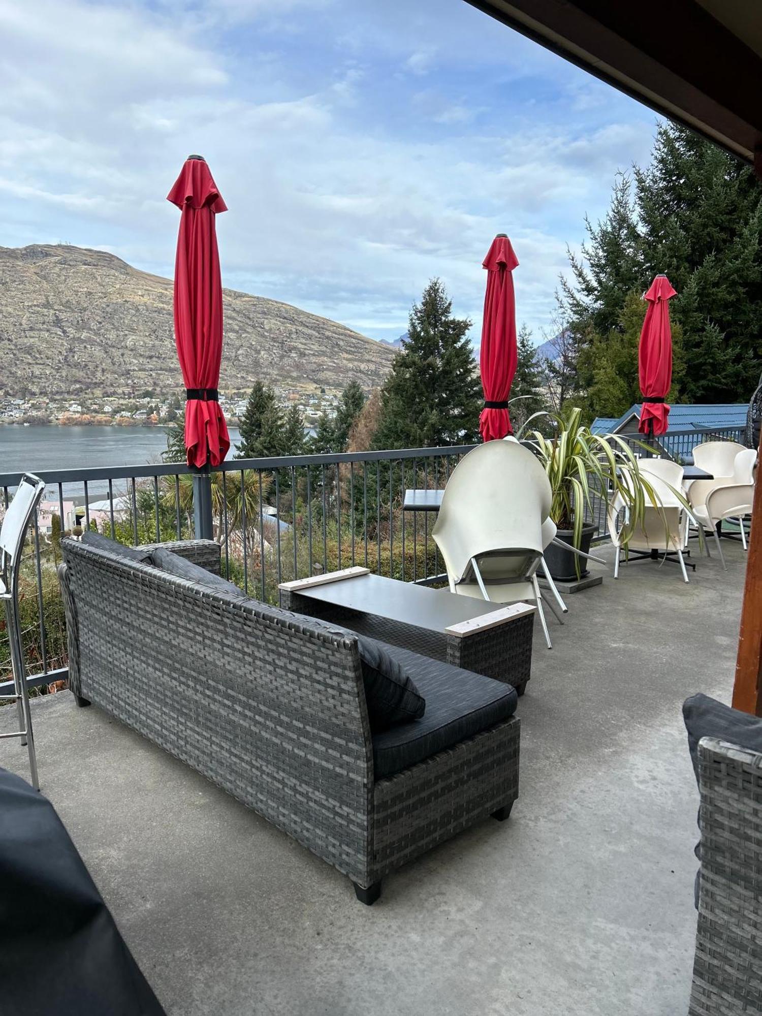 The Embassy B&B Queenstown Eksteriør bilde