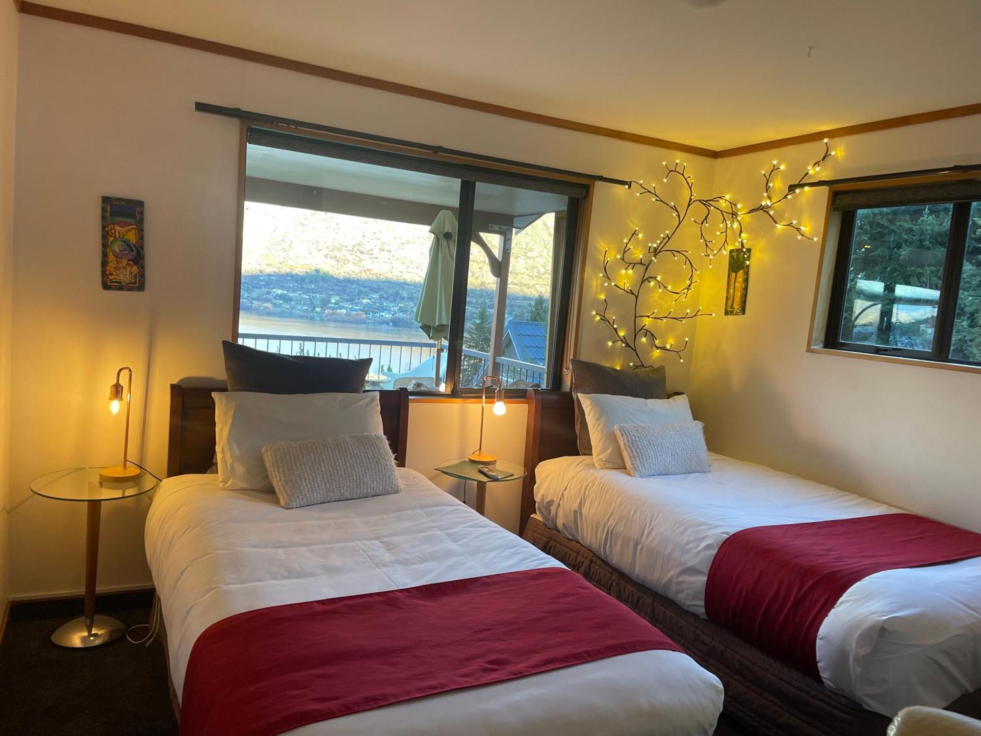 The Embassy B&B Queenstown Eksteriør bilde