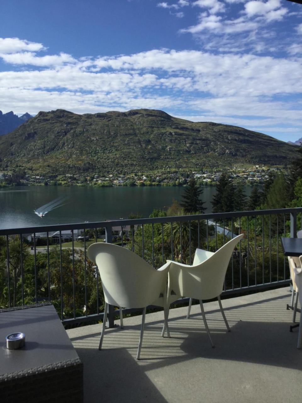 The Embassy B&B Queenstown Eksteriør bilde