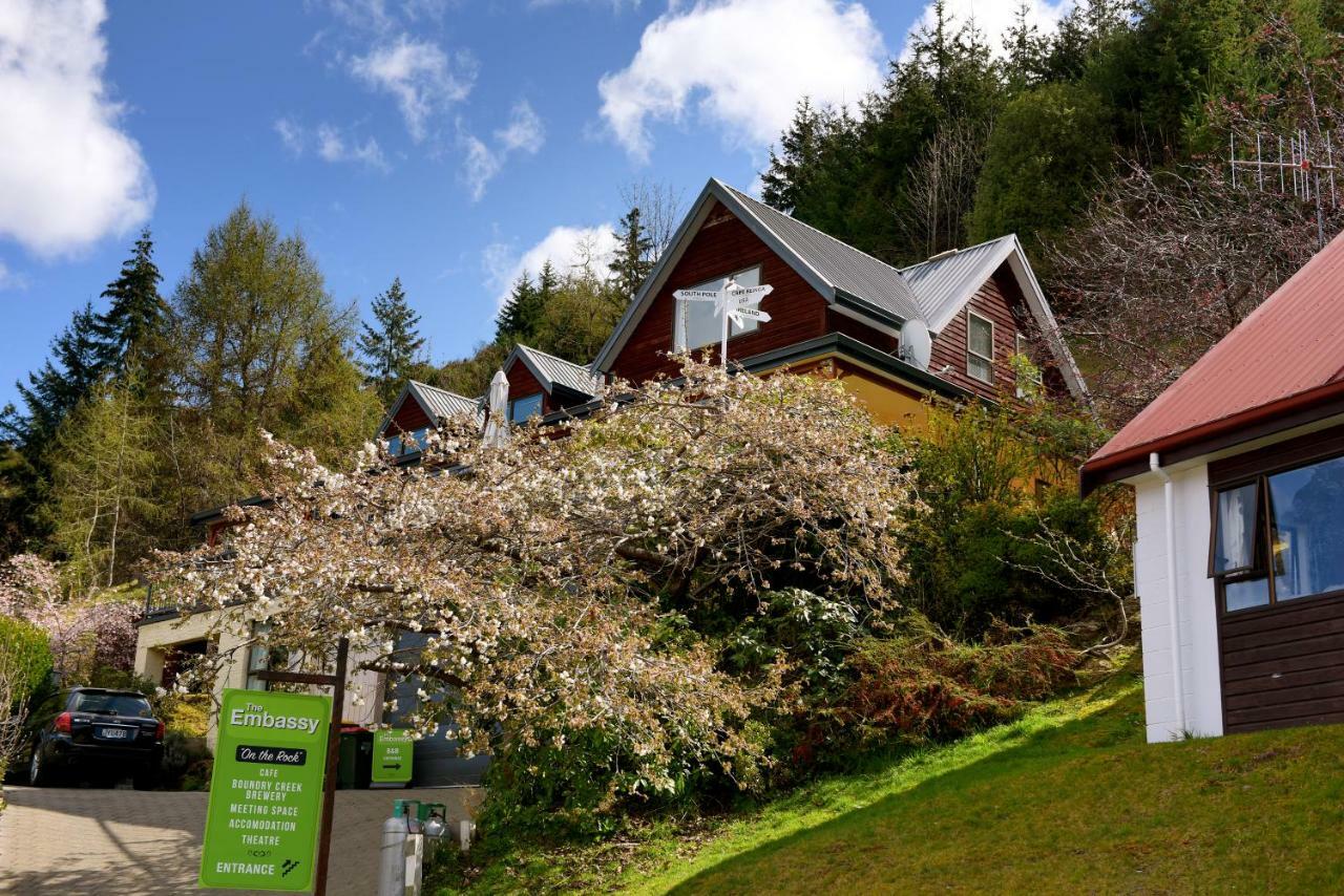 The Embassy B&B Queenstown Eksteriør bilde